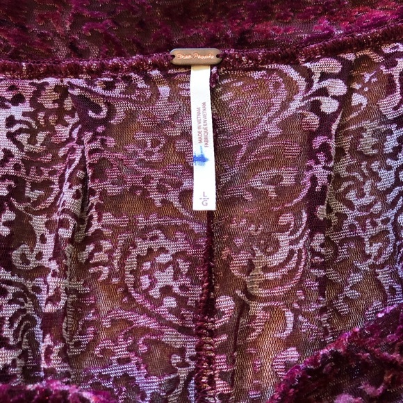 Free People Crushed Velvet Shirt NWOT!!❤️ - Picture 10 of 12